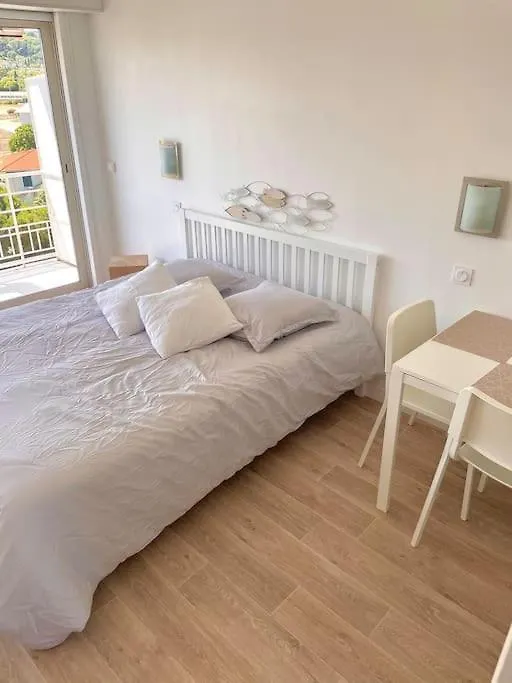 Appartement Studio Avec Vue Panoramique Mer Hippodrome Cagnes-sur-Mer France